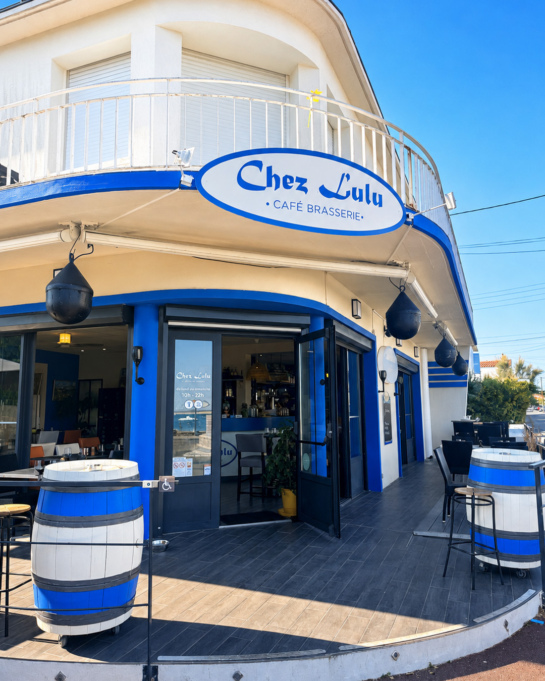 Façade du café-brasserie Chez Lulu à Saint-Hilaire-de-Riez